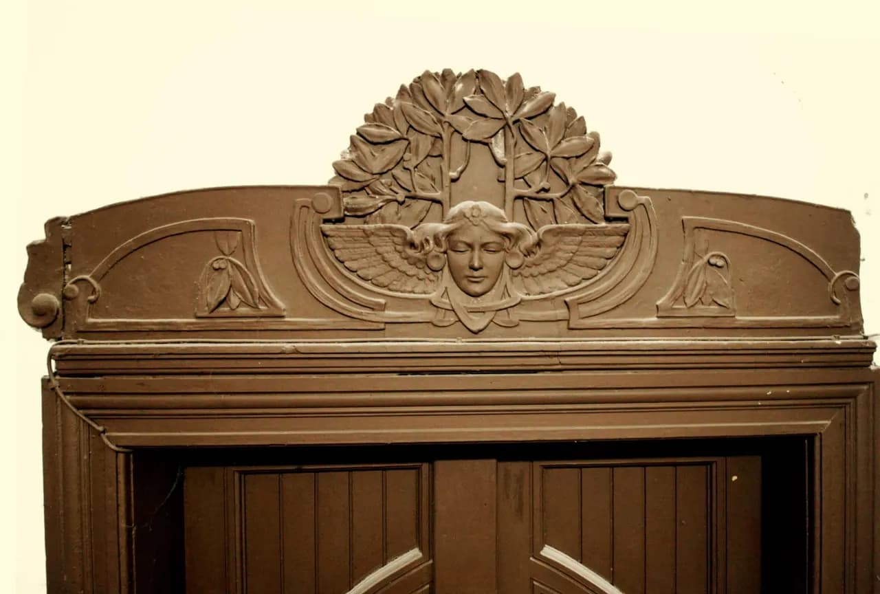 Rewitalizowana kamienica w Warszawie – odkryj nowoczesne mieszkania